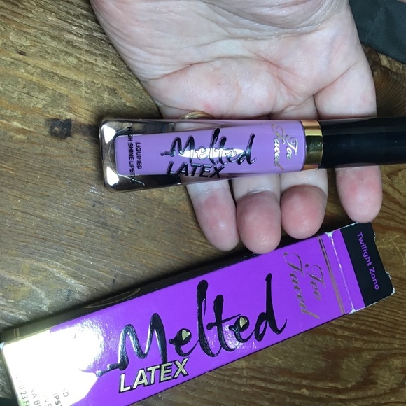 Too face melted latex lipstick In twilight zone - Picture 4 of 5